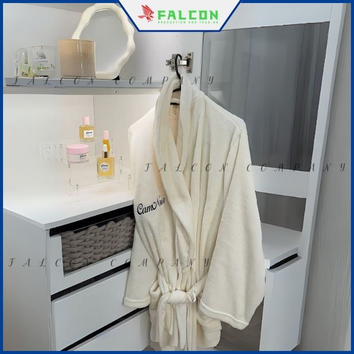 khan-khach-san-cao-cap-gia-re (6) Áo choàng tắm khách sạn thêu logo, chuyên nghiệp.