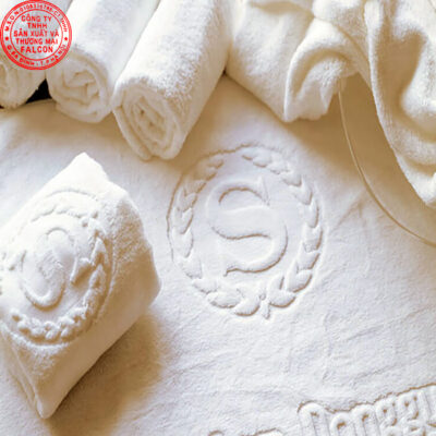 khăn trắng khách sạn dệt logo theo yêu cầu