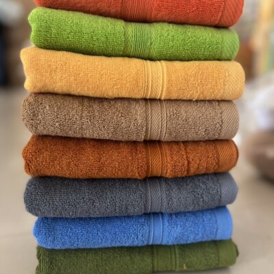 khăn tắm khách sạn nhiều màu phù hợp cho mọi loại khách sạn